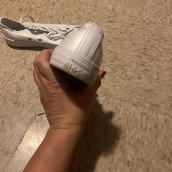 White leather converse - Picture 2 of 2